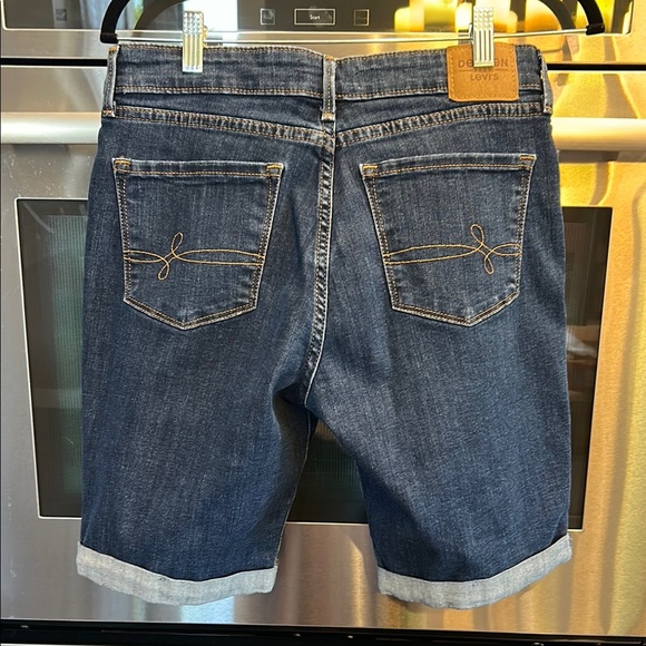 Denizen from Levi's Bermuda length Blue Jean Shorts with‎ Rolled Hems - Picture 3 of 7